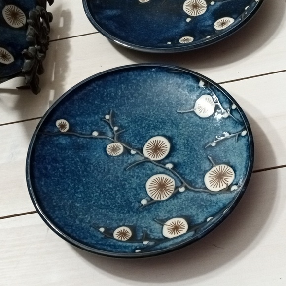 WORLD MARKET Set of Three (3) Ceramic PussyWillow Navy/Brown/Cream Decor Plates - Picture 7 of 15